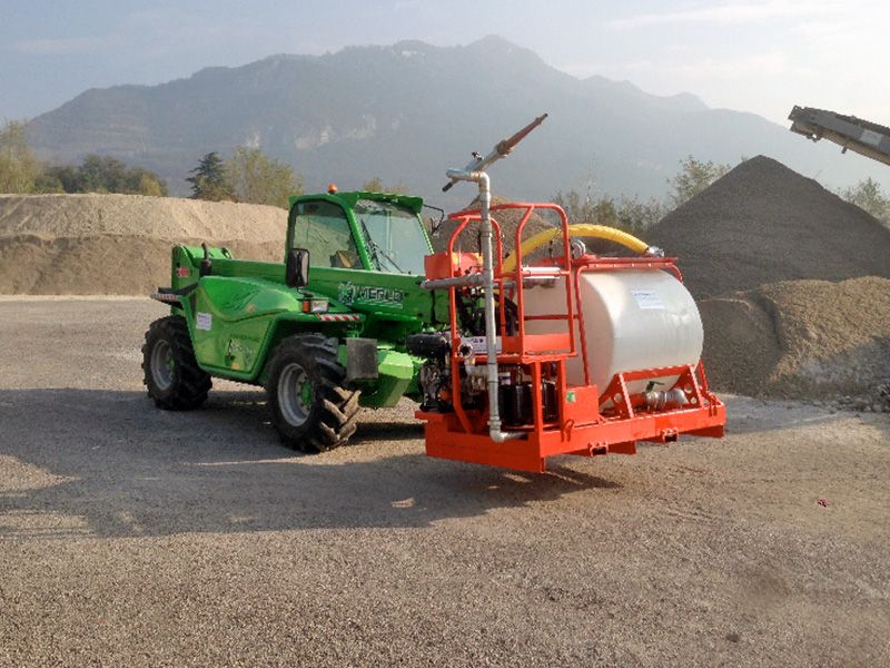 Merlo con idroseminatrice