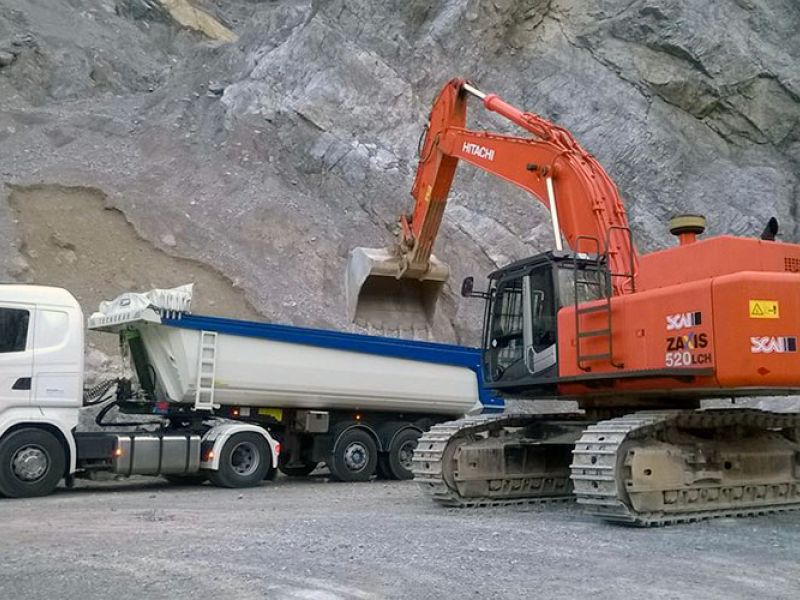 Hitachi Zaxis 520