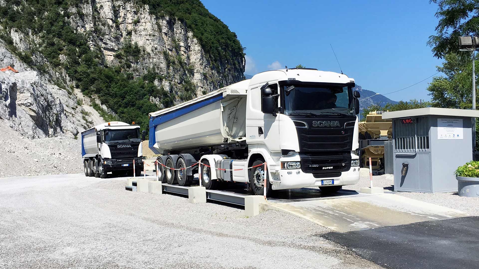 Trasporto calcestre ed altri materiali da cava in Lombardia